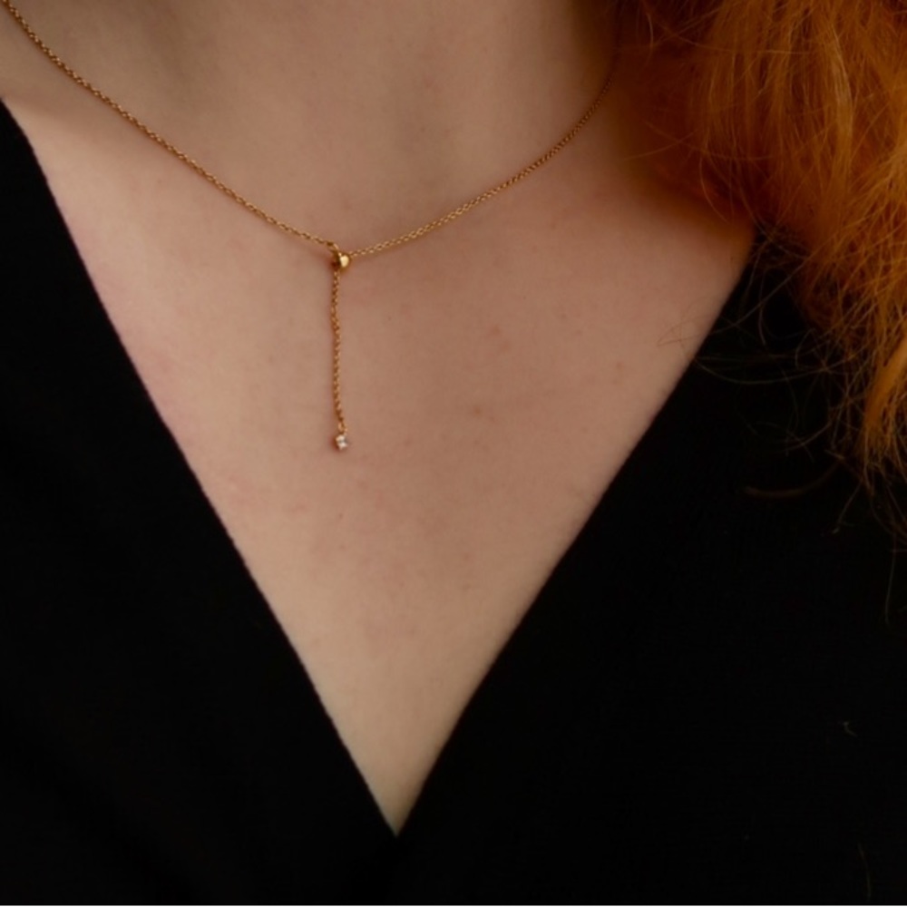 Mejuri lariat adjustable necklace in gold vermeil and white sapphire